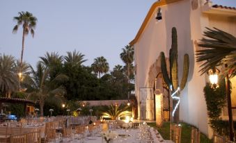 El Encanto Inn & Suites