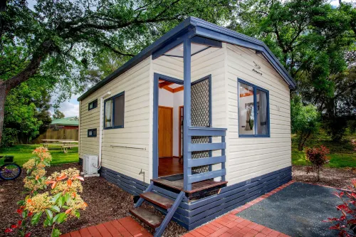 Albury Gardens Tourist Park Hotels in Lavington