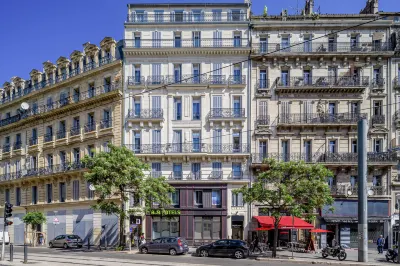 B&B HOTEL Marseille Centre Vieux Port Hôtels à : Marseille