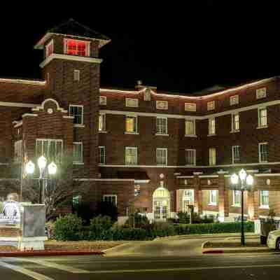 Hassayampa Inn Hotel Exterior