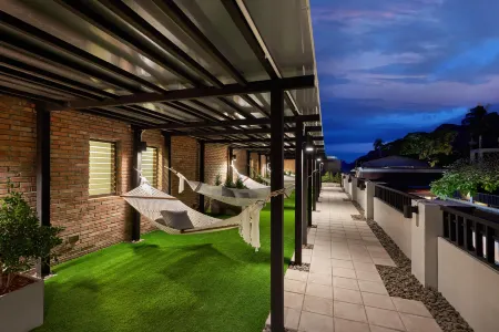 P2 Wood Loft Отели рядом с достопримечательностью «Пхи-Пхи-Дон»