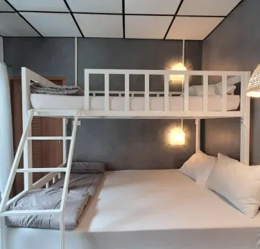 ห้องคอมฟอร์ท สำหรับสามท่าน