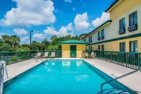 Baymont by Wyndham North Myrtle Beach - Pools