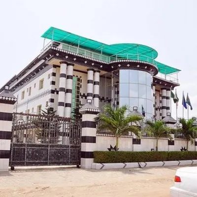 Royalview Hotel and Suites Hotels near St Jude Catholic Church - Mafoluku