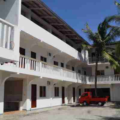 Hana Natsu Resorts Beach & Hotel Hotel Exterior