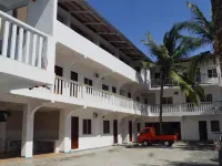 Hana Natsu Resorts Beach & Hotel Hotels in Morong
