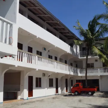 Hana Natsu Resorts Beach & Hotel