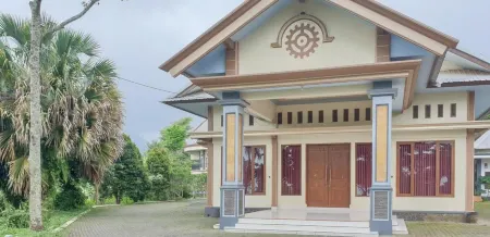 Hotel Bumi Bermi Permai Near Bermi Eco Park Mitra RedDoorz