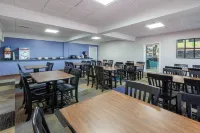 Days Inn by Wyndham Sandusky / Cedar Point Hotels in Perkins Township