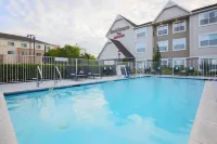 Residence Inn Chico - Pools