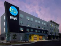 Tru by Hilton Tallahassee Central Hotels near Optimist Park
