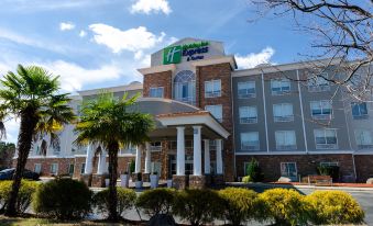 Holiday Inn Express & Suites Atlanta Arpt West - Camp Creek