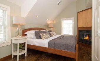 8 Dyer Hotel