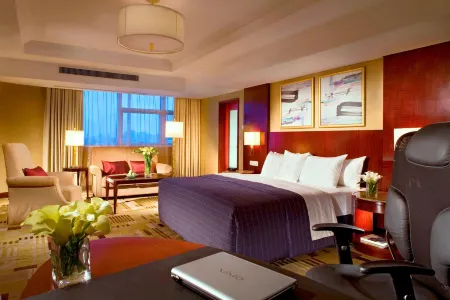 Sheraton Guiyang Guihang Hotel (Jiaxiu Tower Qingyun Market Store)