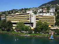 Royal Plaza Montreux Hotel in zona Statua di Freddie Mercury
