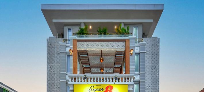 Super 8 by Wyndham Solo Indonesia Ξενοδοχεία στην πόλη Surakarta