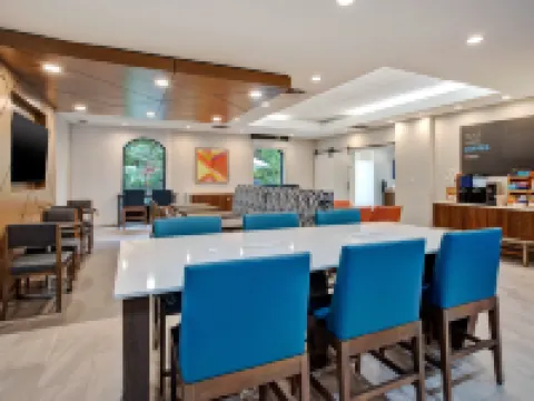 ホリデイ イン エクスプレス ホテル & スイーツ ドーバー by IHG ドーバーのホテル