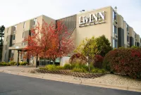 Livinn Hotel St Paul East / Maplewood Hotel di 