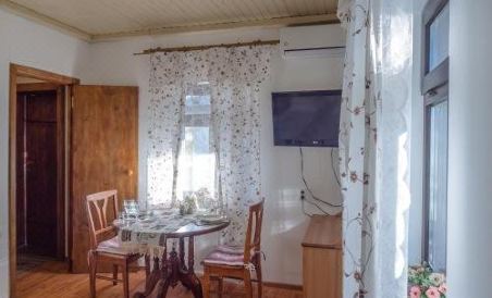 Kazachiy Dozor - Housity
