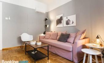 Chic and Cosy Flat in Plaka by Upstreet