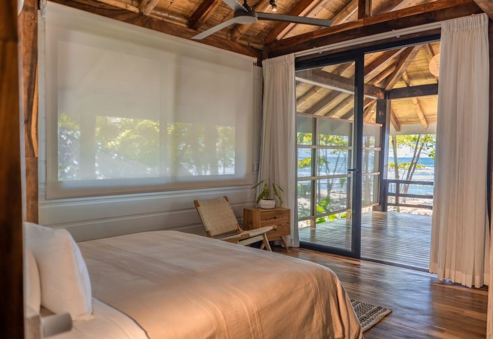 Blue Mist Hotel & Beach Club - Housity