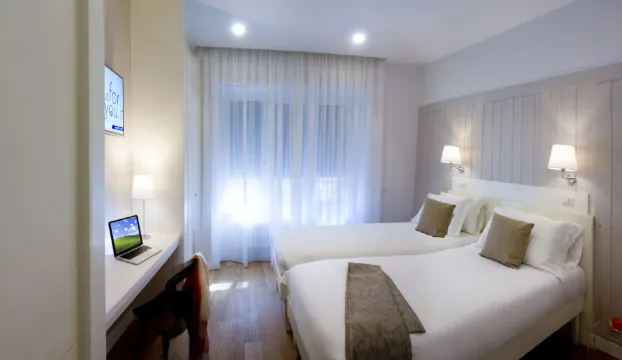 特拉斯泰韋雷瑞派斯旅館