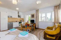 Apartments & Rooms V&M - parkir