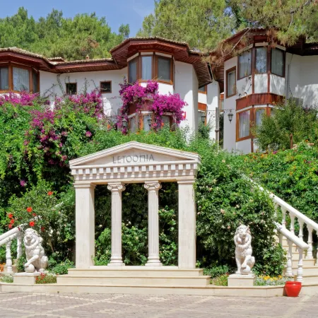 Club & Hotel Letoonia
