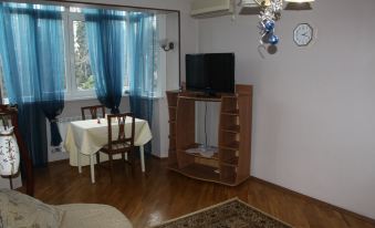 On Parkovaya 40 Apartment