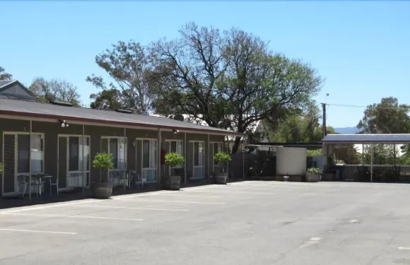 奧古斯塔庭院汽車旅館