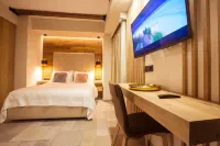 Adryades Luxury Apartments - Balkon