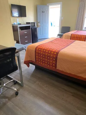 Savannah Motel