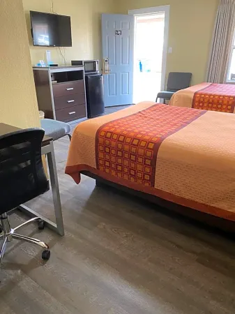 Savannah Motel Отели в г. Хардин