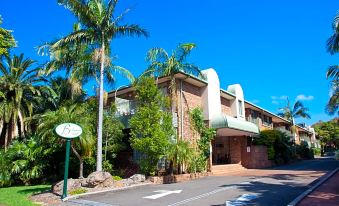 The Belmore Apartments Hotel