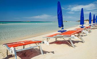 Air-Conditioned Villa 300 Meters from Porto Cesareo Beach with Parking