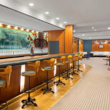 Queen Elizabeth 2 Hotel