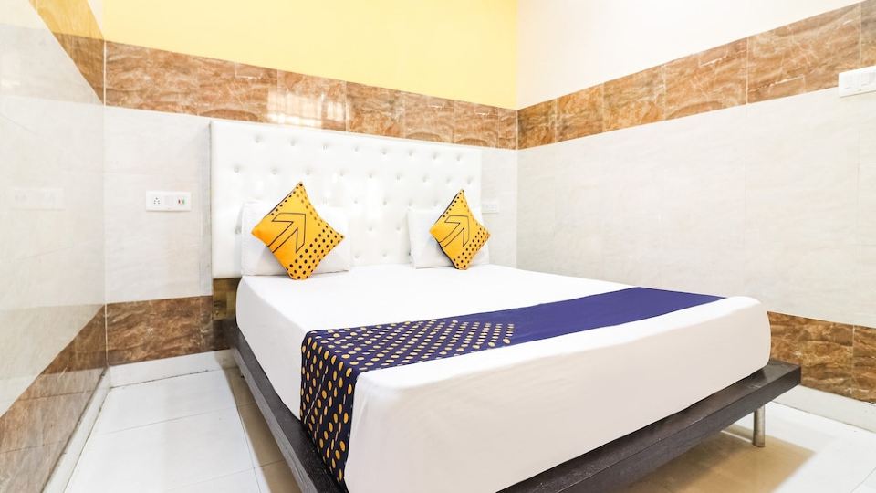 Spot on 62209 Yash Hotel