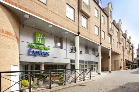 Holiday Inn Express London-Hammersmith Отели рядом с достопримечательностью «Oxygen Acton»