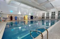 Village Hotel Hull - Pools