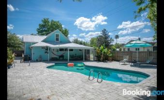 Family Home w Private Pool Yard Only 24 Mi to Disney
