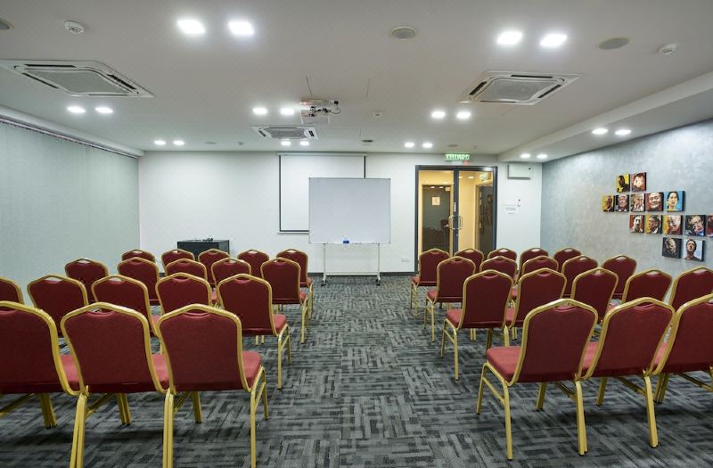 B Lot Hotel