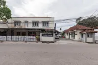 Urbanview Hotel Pondok Kurnia Cijagra Bandung by RedDoorz Hotel di Lengkong
