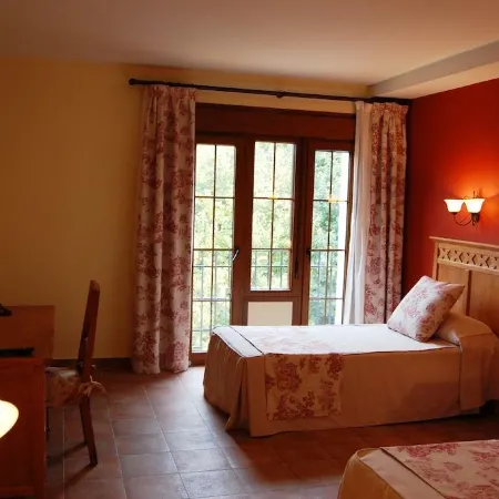 Hotel El Cortijo de Daimiel Отели в г. Даймьель