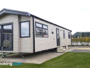 Lovely 2-Bed Caravan in Prestonpans