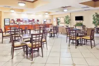 Holiday Inn Express & Suites Douglas by IHG - breakfast