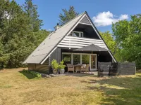 "Elina" - 500m from the Sea Hotels in Hals