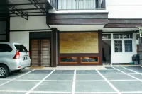 Happy House Bandung ( 3 Bedrooms )