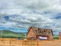 Ergunaen and Alexander Travel Home B&B