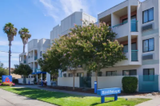 สตูดิโอ 6 คองคอร์ด แคลิฟอร์เนีย