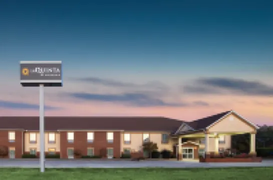 La Quinta Inn by Wyndham Calhoun South I-75